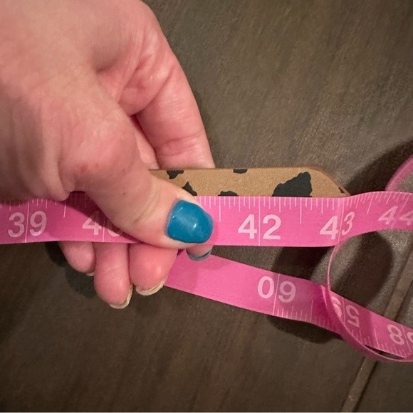 Betsey Johnson Jeweled Heart Buckle Cognac Brown Faux Leather Belt XL - Picture 11 of 13